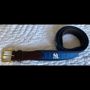 Vineyard Vines Leather New York Yankees Belt